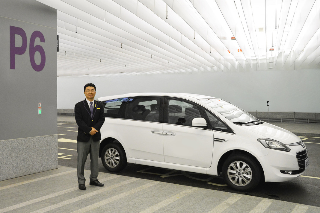 Complimentary Shuttle Service from Taoyuan Airport MRT A1 Taipei Main Station